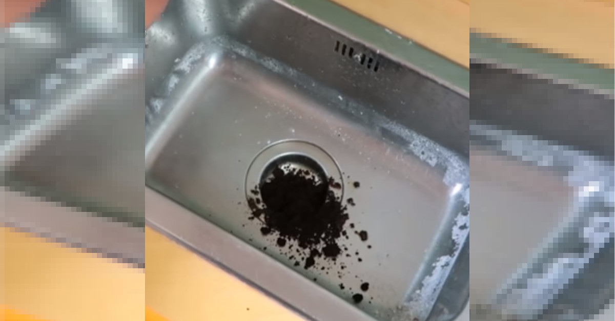 Utilissimo trucchetto: metti il fondo del caffè nel lavello Utilissimo trucchetto: metti il fondo del caffè nel lavello