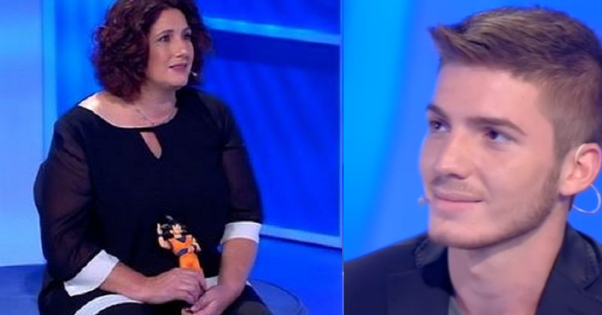 C’è posta per te Francesco chiude la busta alla madre, le parole usate lasciano l’amaro in bocca C’è posta per te Francesco chiude la busta alla madre, le parole usate lasciano l’amaro in bocca