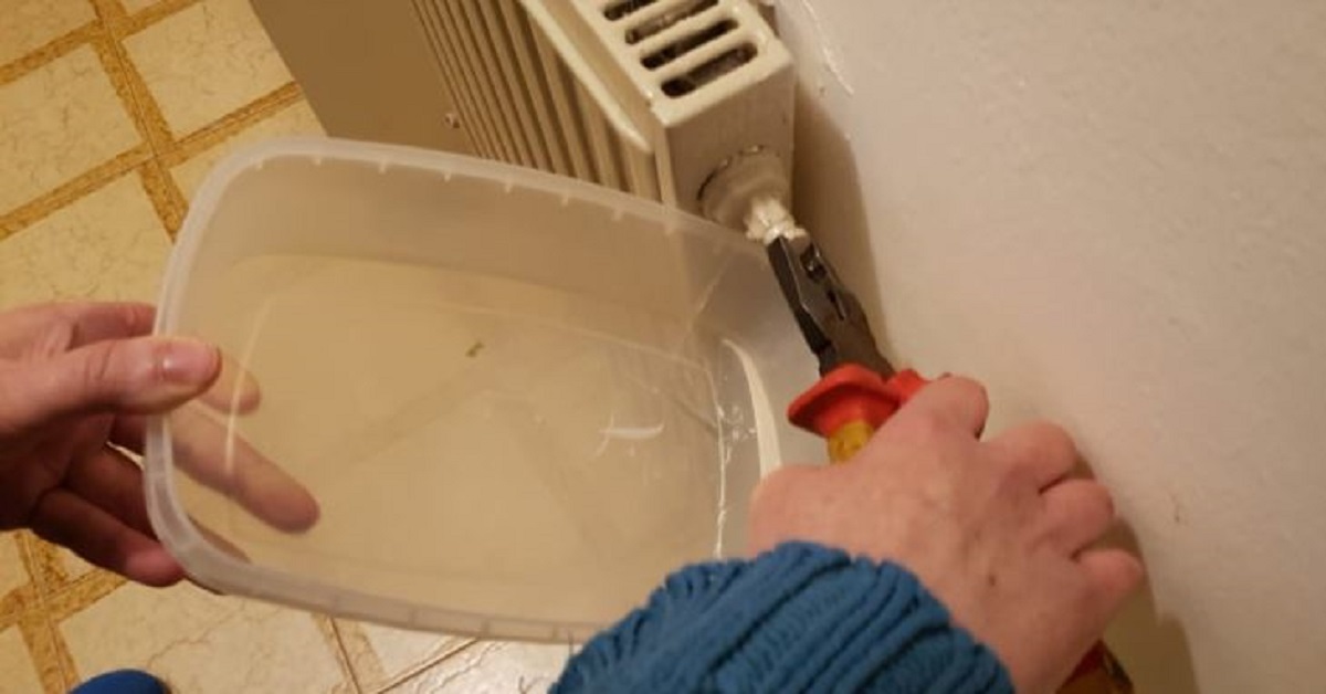 Come spurgare i termosifoni. E’ un’operazione facile, bastano 5 minuti Come spurgare i termosifoni. E’ un’operazione facile, bastano 5 minuti