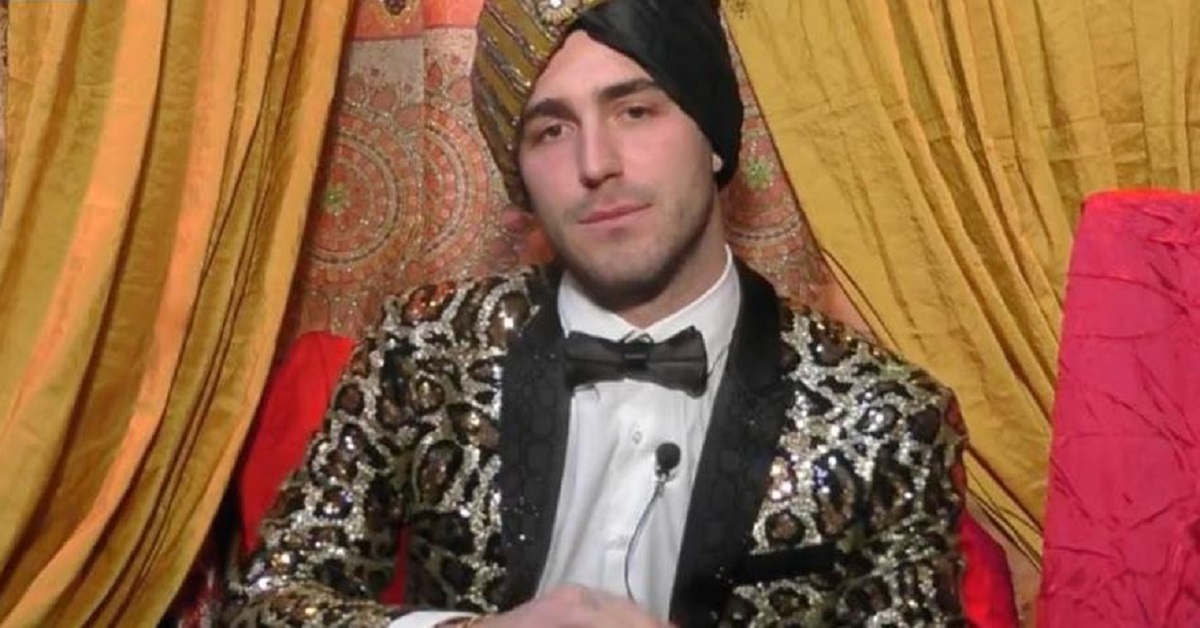 Occhi puntati sulla giacca di Capodanno di Tommaso Zorzi al Gf Vip. Ma sapete quanto costa? Occhi puntati sulla giacca di Capodanno di Tommaso Zorzi al Gf Vip. Ma sapete quanto costa?