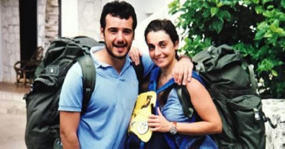 Lei è una star dei social, qui è in una foto di 23 anni fa con il marito. Li avete riconosciuti? Lei è una star dei social, qui è in una foto di 23 anni fa con il marito. Li avete riconosciuti?