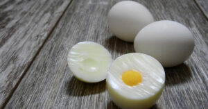 4 cose che accadono al tuo corpo quando mangi 2 uova al giorno