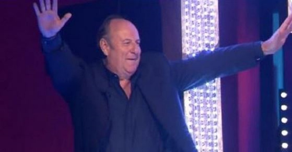 Gerry Scotti a C’è posta per te si emoziona, gli utenti sui social gli dedicano dei post di affetto Gerry Scotti a C’è posta per te si emoziona, gli utenti sui social gli dedicano dei post di affetto