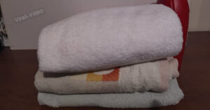 Come posso rimuovere l’odore di muffa dagli asciugamani?