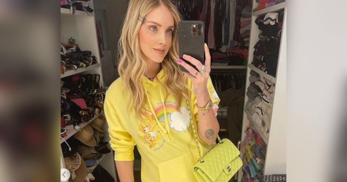 Chiara Ferragni posta i sandali della sua nuova collezione a far discutere il loro prezzo. Chiara Ferragni posta i sandali della sua nuova collezione a far discutere il loro prezzo.