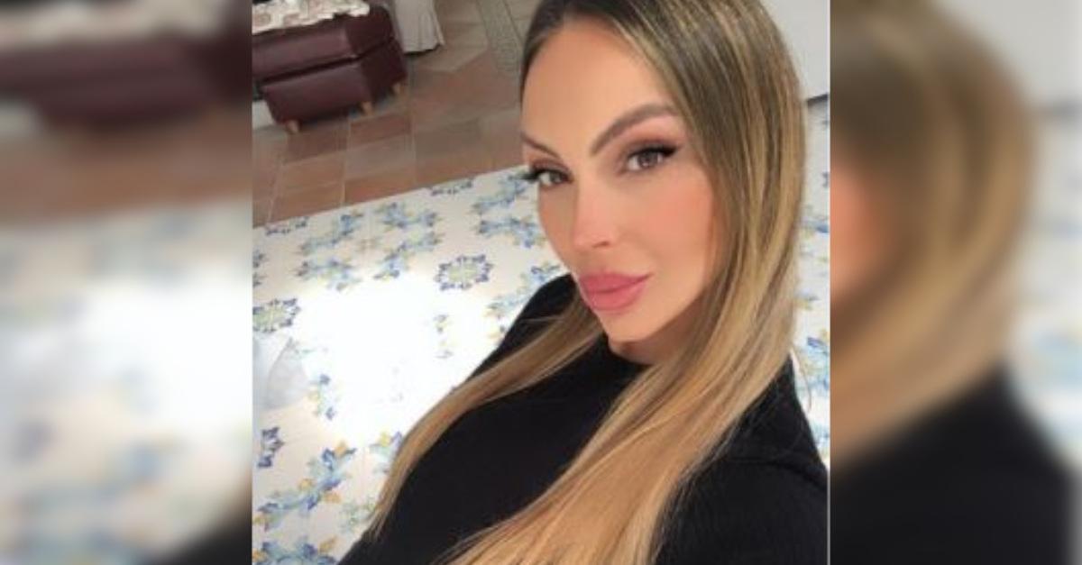 L’ex gieffina Sarah Nile è diventata mamma per la prima volta: la foto con il piccolo L’ex gieffina Sarah Nile è diventata mamma per la prima volta: la foto con il piccolo
