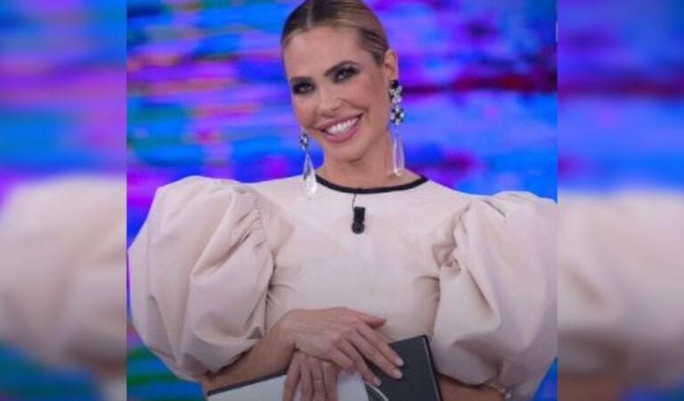 Lieto evento in famiglia per Ilary Blasi, l’annuncio sui social. Lieto evento in famiglia per Ilary Blasi, l’annuncio sui social.