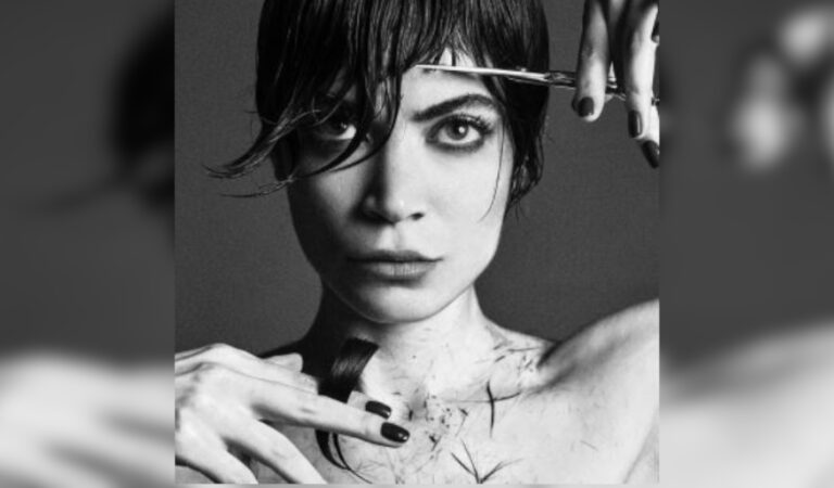 Arriva l’estate ed Elodie mostra il suo nuovo look: non solo musica, ma anche moda e reality! Arriva l’estate ed Elodie mostra il suo nuovo look: non solo musica, ma anche moda e reality!