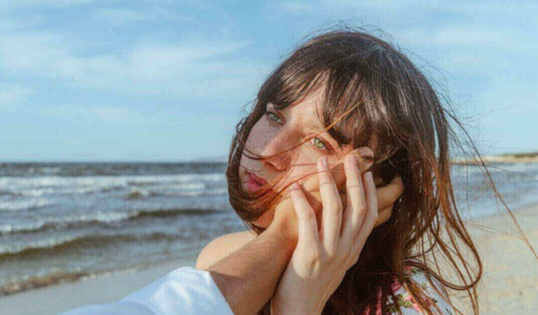 Donne che si riprendono presto da una delusione d’amore, scopriamo i loro segni Donne che si riprendono presto da una delusione d’amore, scopriamo i loro segni