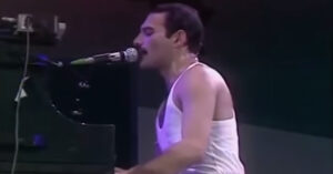 Hanno rimosso la musica di sottofondo dalla canzone di Freddie Mercury, ed è così che suona la sua vera voce