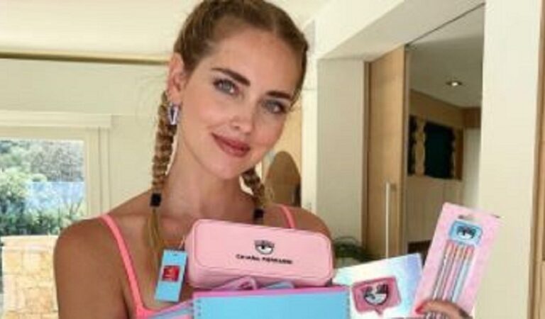 Il diario di Chiara Ferragni in collaborazione con Pigna è andato a ruba. Sapete quanto costa? Il diario di Chiara Ferragni in collaborazione con Pigna è andato a ruba. Sapete quanto costa?