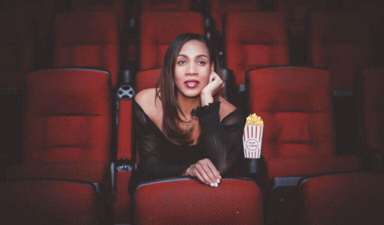 Le donne di questi segni zodiacali hanno una grande passione per il cinema Le donne di questi segni zodiacali hanno una grande passione per il cinema