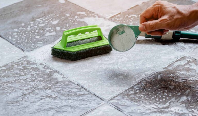 Il sorprendente utilizzo della farina per smacchiare il pavimento del terrazzo Il sorprendente utilizzo della farina per smacchiare il pavimento del terrazzo