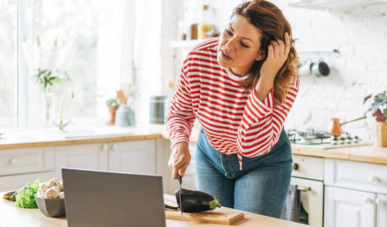 Le donne di questi segni zodiacali non sanno proprio cucinare Le donne di questi segni zodiacali non sanno proprio cucinare