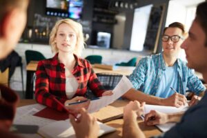 Le donne di questi segni zodiacali odiano lavorare in team