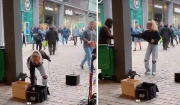 L’artista di strada ha smesso di cantare per dare ad un senzatetto i suoi soldi e il karma  l’ha ricompensata