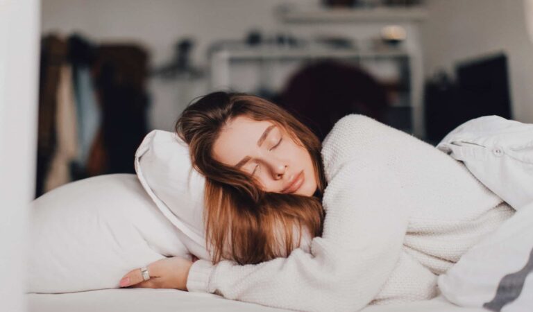 Cosa dice il numero di ore in cui dormi sulla tua salute?