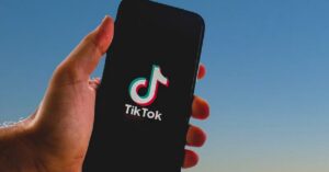 Come condividere i video di Tik Tok su altri social