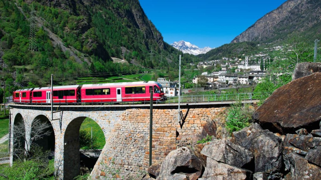 I treno più romantici e panoramici del mondo sono in Svizzera