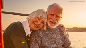 Un 93enne italiano trova l’amore e inizia una nuova vita con una donna della sua età