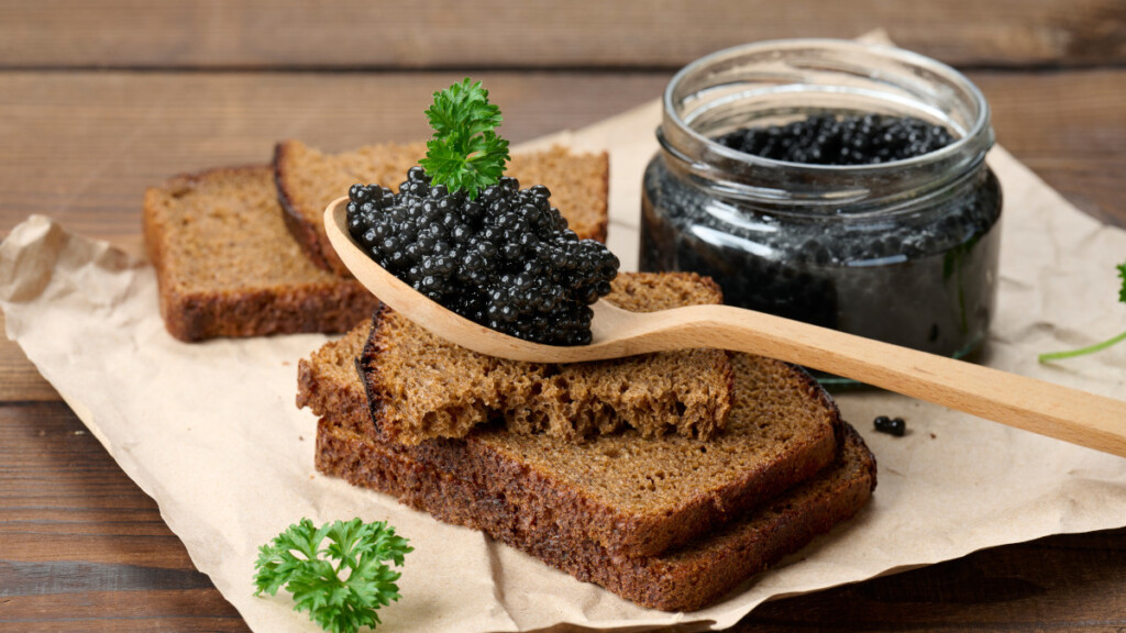 I segreti del Caviale: L'oro nero della gastronomia